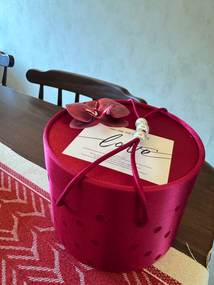Luxury Floral Polka Dot Gift Box with Ribbon Handle, Bridesmaid Card & Premium Tissue Paper Filling – Round & Square Proposal Gift Box for Wedding, Bridal Shower, Birthday & Special Occasions